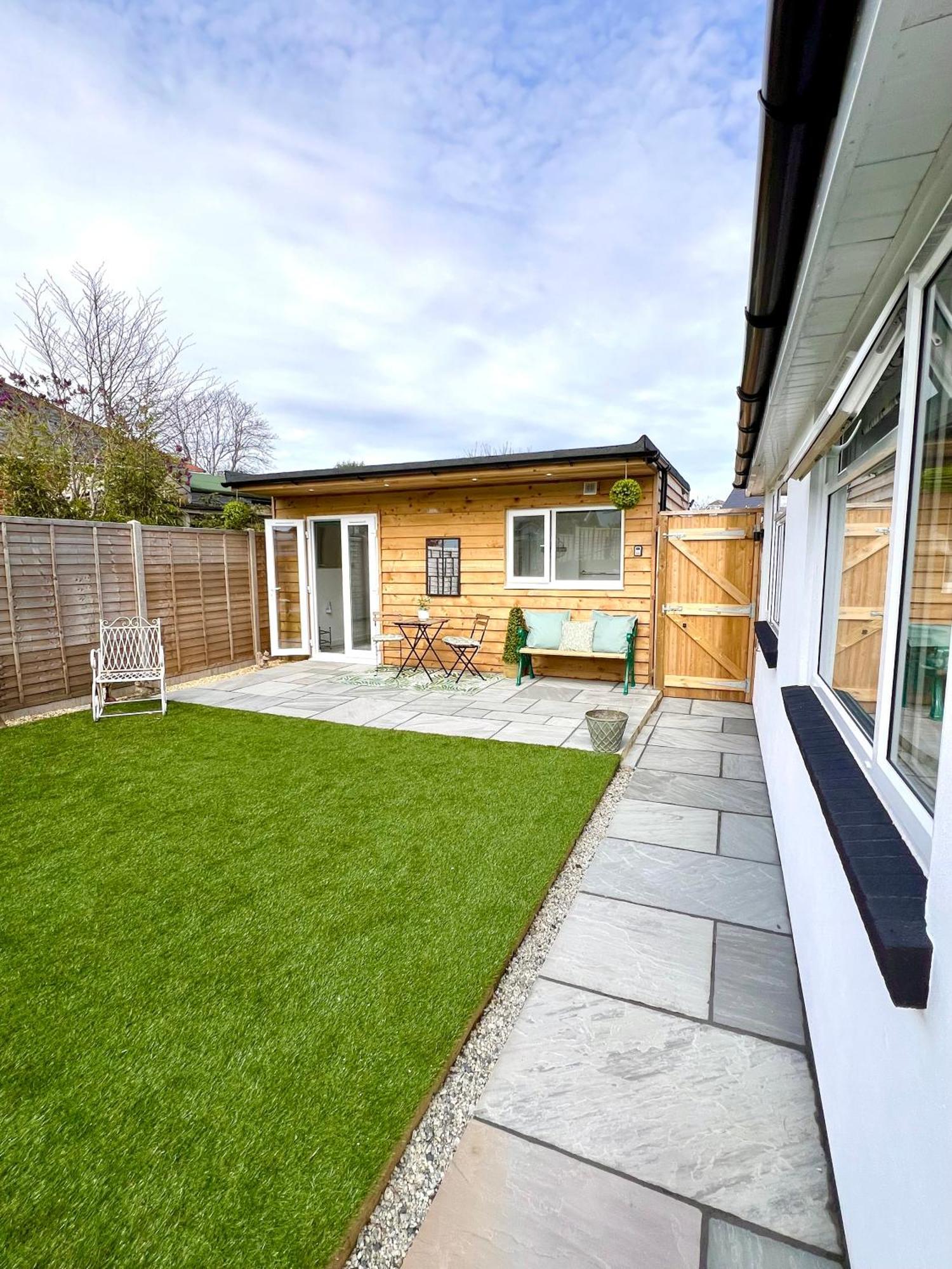The Mudeford Gem Accommdation Christchurch (Dorset) Exterior foto